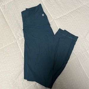 Lululemon align ribbed deep green size 4